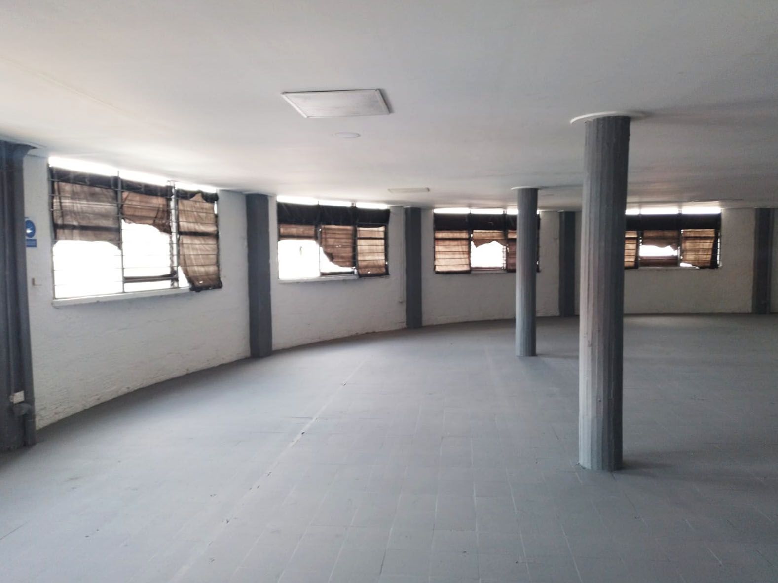 Local en arriendo Antioquia Medellín Centro Administrativo 920 m2 Habitaciones 0 Baños 10 Garajes 1 Precio $13000000