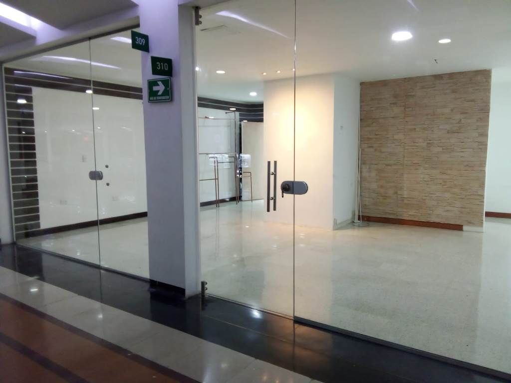 Oficina en arriendo Antioquia Medellín El Poblado 35 m2 Habitaciones 0 Baños 10 Garajes 2 Precio $4500000