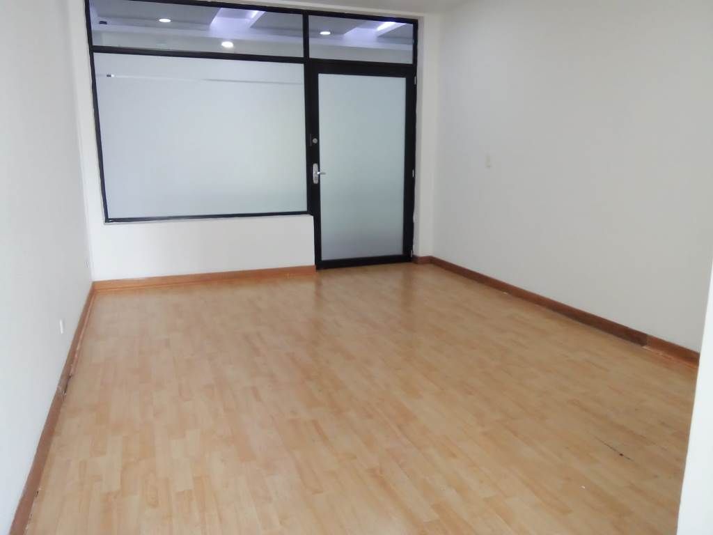Oficina en arriendo Antioquia Medellín El Poblado 35 m2 Habitaciones 0 Baños 0 Garajes 2 Precio $4000000
