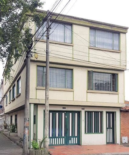 Casa en venta Cundinamarca Bogotá Santa Helenita 338 m2 Habitaciones 3 Baños 2 Garajes 3 Precio $680000000