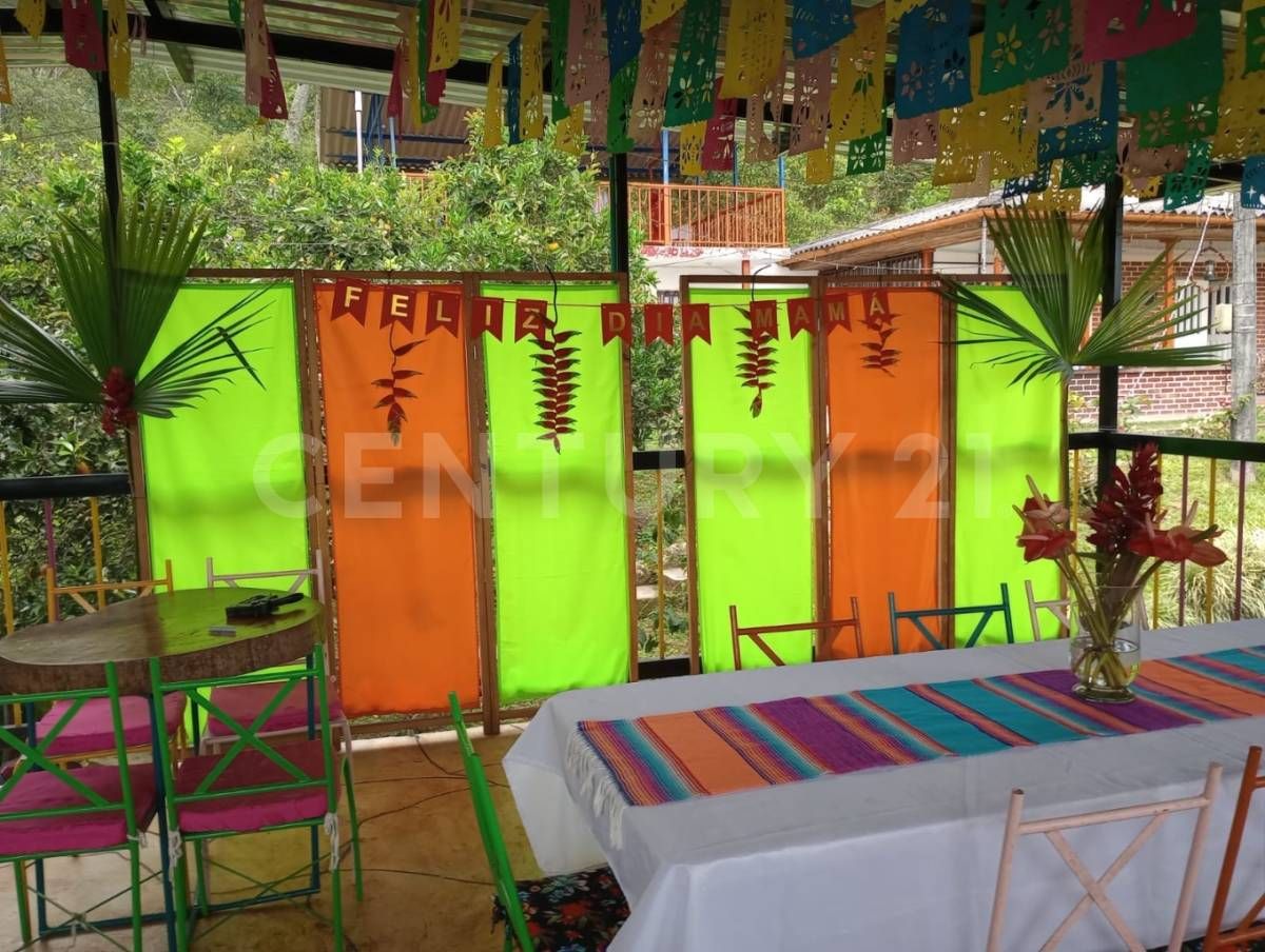 Local en arriendo Quindío Calarcá Vereda La Virginia 210 m2 Habitaciones 0 Baños 2 Garajes 1 Precio $2000000