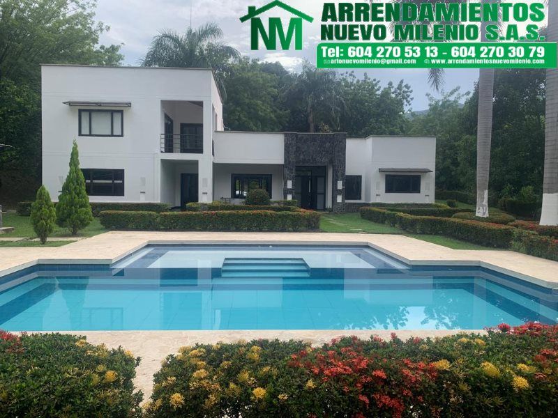 Casa en venta Antioquia Santafé De Antioquia Santafé De Antioquia 3200 m2 Habitaciones 4 Baños 5 Garajes 10 Precio $1900000000