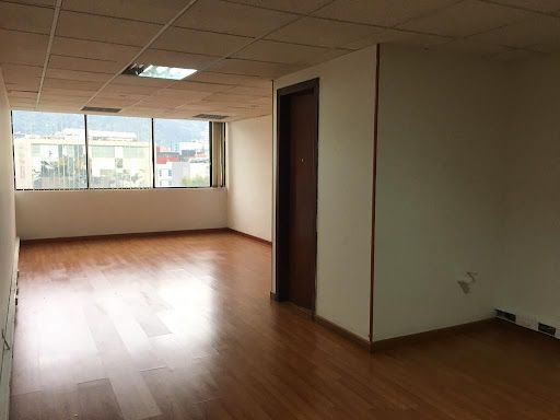 Oficina en arriendo o venta Cundinamarca Bogotá Chico Norte Et Iii 38 m2 Habitaciones 0 Baños 0 Garajes 2 Precio venta $260000000 Precio arriendo $2142600