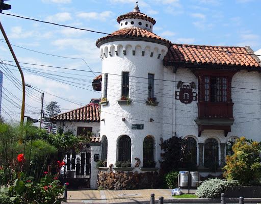 Casa en venta Cundinamarca Bogotá Teusaquillo 401 m2 Habitaciones 8 Baños 9 Garajes 0 Precio $3000000000