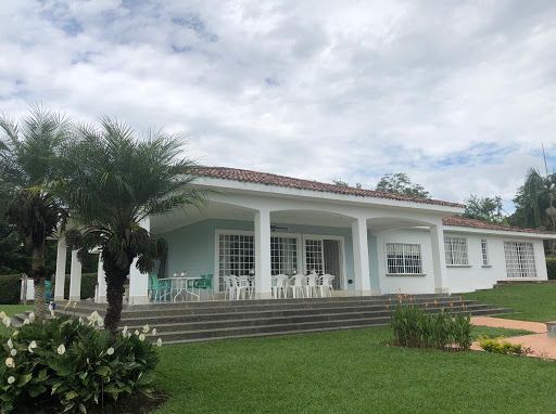 Casa en venta Quindío La Tebaida La Tebaida 2670 m2 Habitaciones 5 Baños 6 Garajes 1 Precio $2400000000