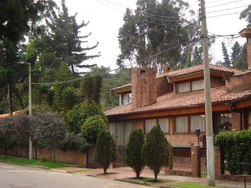Casa en venta Cundinamarca Bogotá Niza Suba 385 m2 Habitaciones 5 Baños 4 Garajes 4 Precio $1850000000