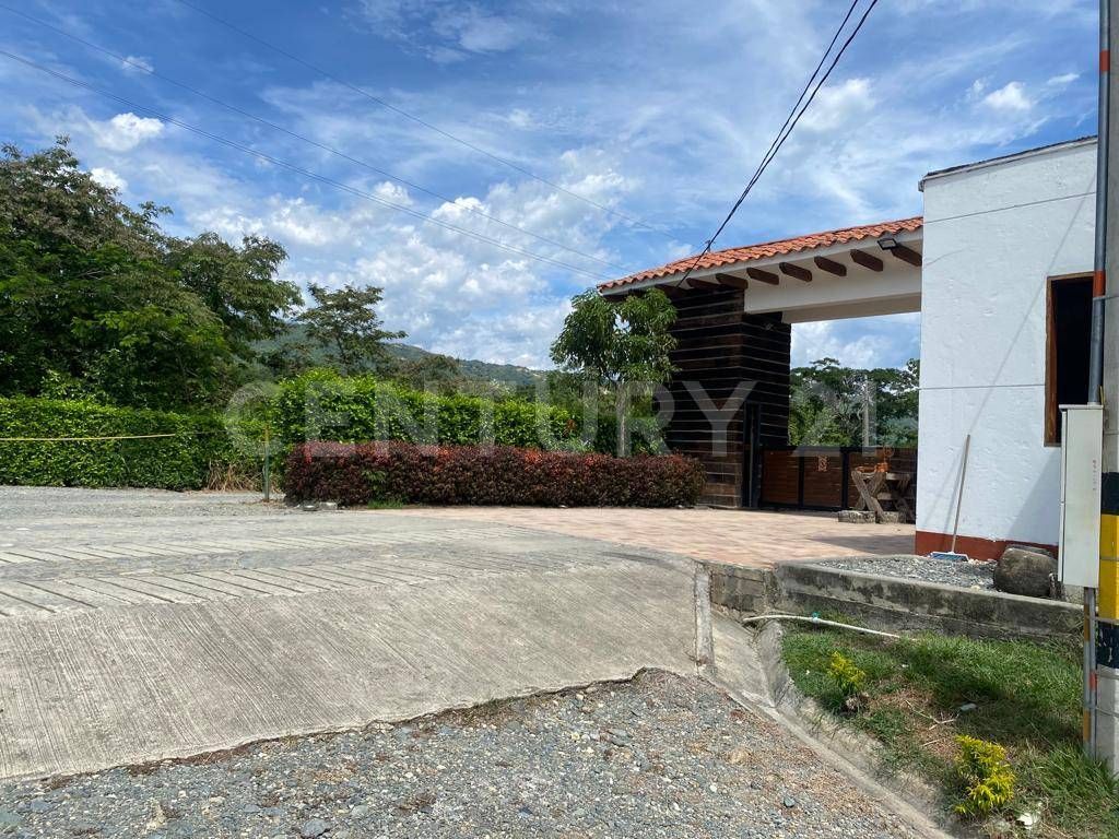 Casa en venta Antioquia Santafé De Antioquia Santafé De Antioquia 450 m2 Habitaciones 4 Baños 6 Garajes 6 Precio $1000000000