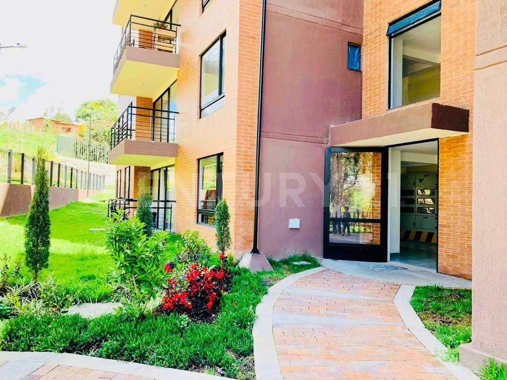 Apartamento en venta Cundinamarca La Calera Cr La Toga 100 m2 Habitaciones 3 Baños 2 Garajes 2 Precio $540000000