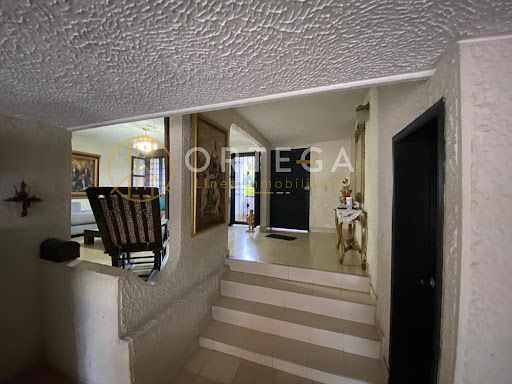 Casa en arriendo Santander Floridablanca Cañaveral 224 m2 Habitaciones 4 Baños 8 Garajes 3 Precio $8000000