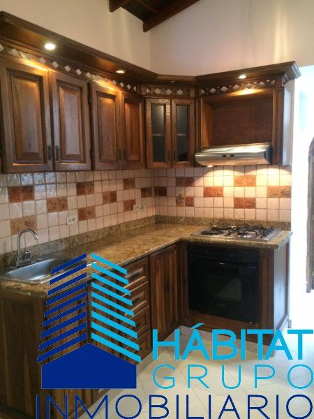 Casa en venta Antioquia Medellín Prado 85 m2 Habitaciones 3 Baños 2 Garajes 1 Precio $360000000