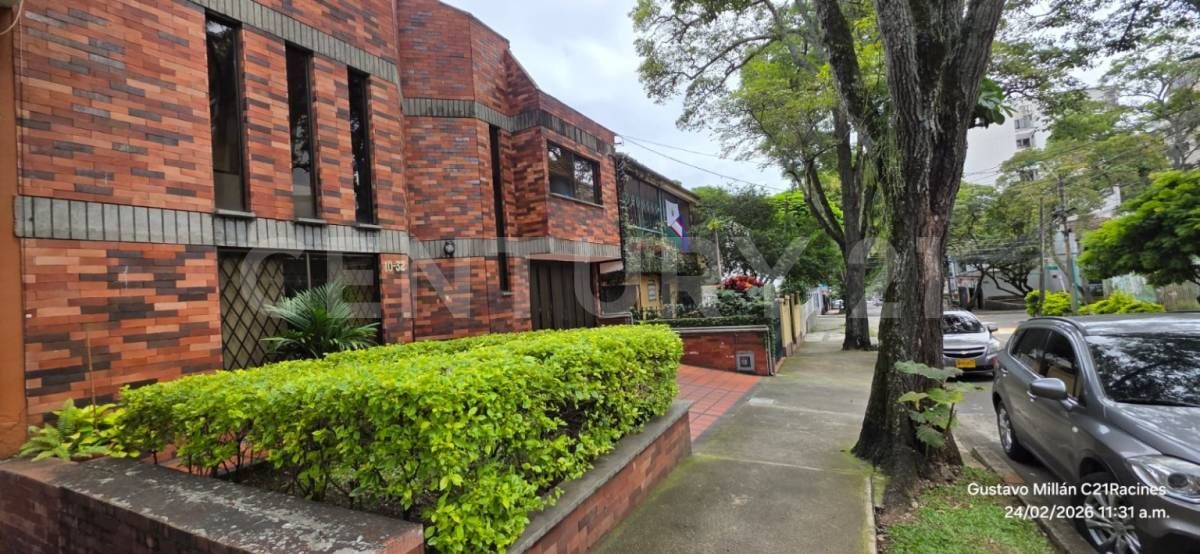 Casa en venta Valle Del Cauca Cali Santa Rita 224 m2 Habitaciones 3 Baños 3 Garajes 1 Precio $815000000