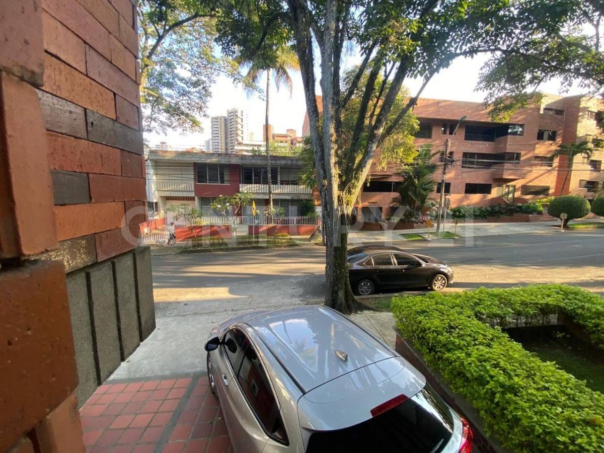 Casa en venta Valle Del Cauca Cali Santa Rita 224 m2 Habitaciones 3 Baños 3 Garajes 1 Precio $815000000