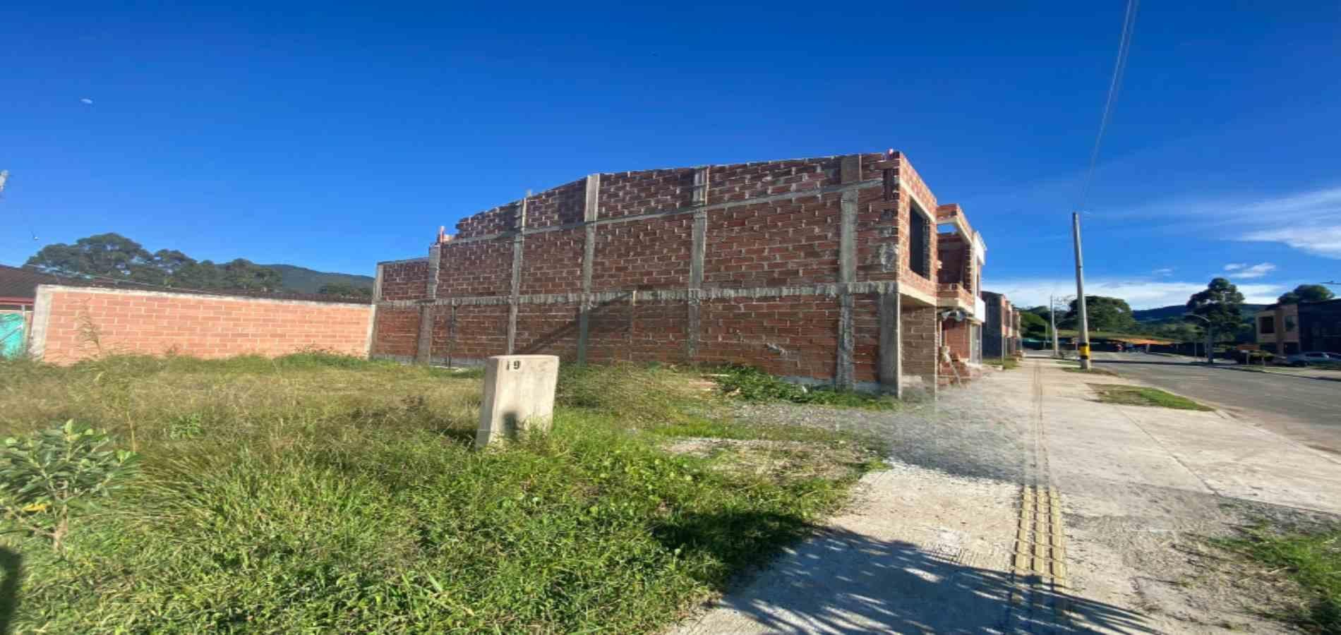 Lote en venta Antioquia La Ceja La Floresta 0 m2 Habitaciones 0 Baños 10 Garajes 1 Precio $260000000