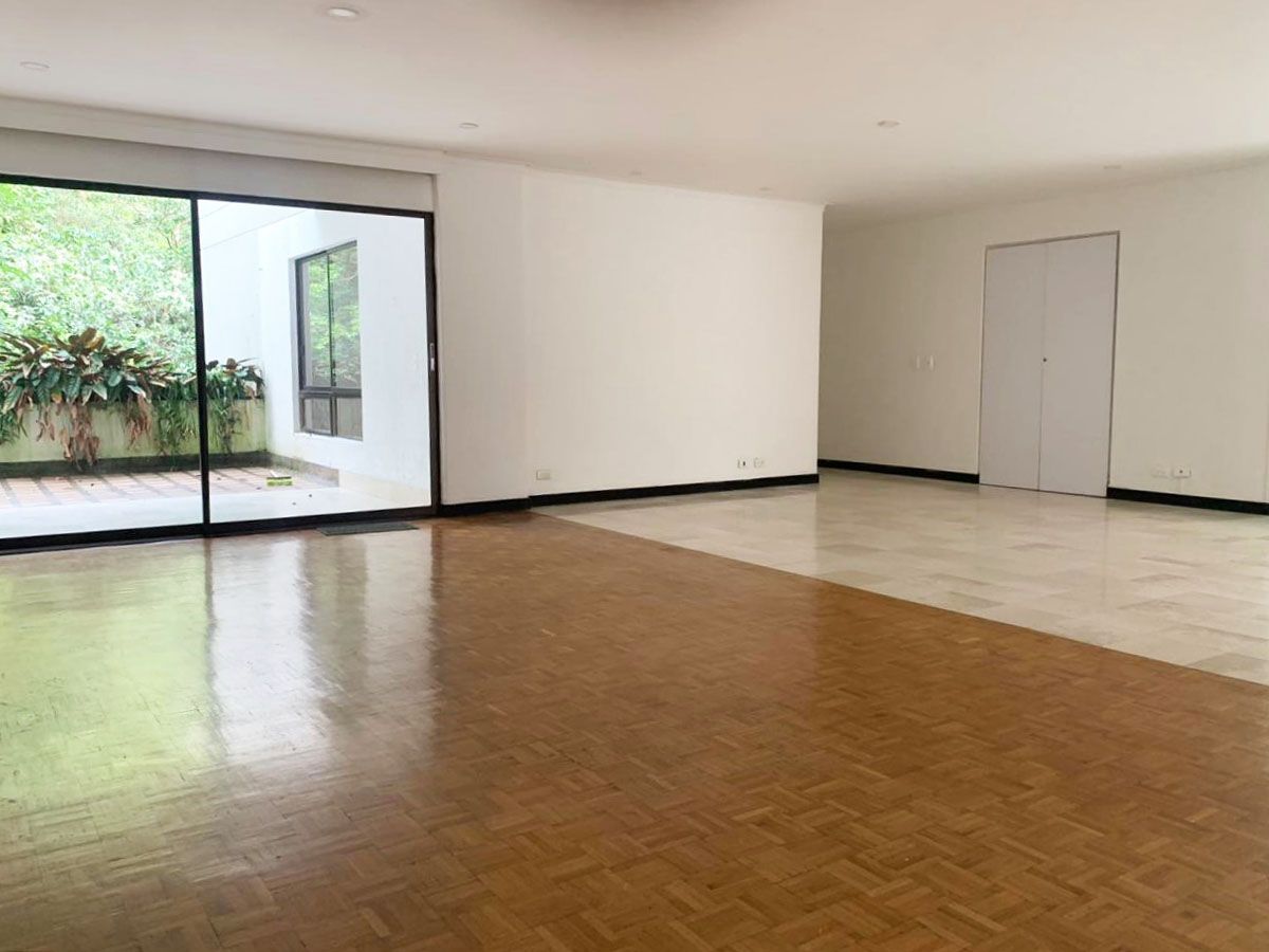 Apartamento en arriendo Antioquia Medellín Enciso 200 m2 Habitaciones 3 Baños 6 Garajes 3 Precio $7100000