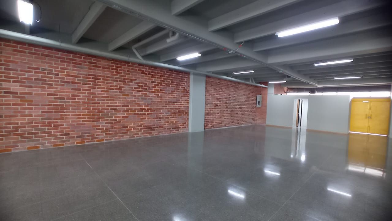 Local en arriendo Antioquia Medellín Shellmar 231 m2 Habitaciones 0 Baños 2 Garajes 3 Precio $16900000