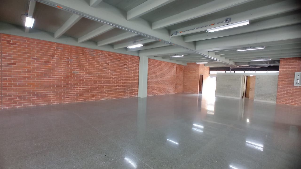 Local en arriendo Antioquia Medellín Shellmar 277 m2 Habitaciones 0 Baños 2 Garajes 3 Precio $20100000