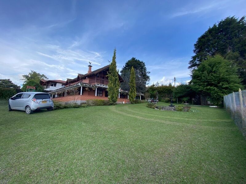Finca en venta Antioquia El Carmen De Viboral El Carmen De Viboral 250 m2 Habitaciones 4 Baños 6 Garajes 1 Precio $750000000