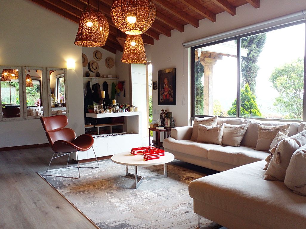 Casa en arriendo Antioquia Envigado La Mesa 170 m2 Habitaciones 3 Baños 6 Garajes 5 Precio $12800000