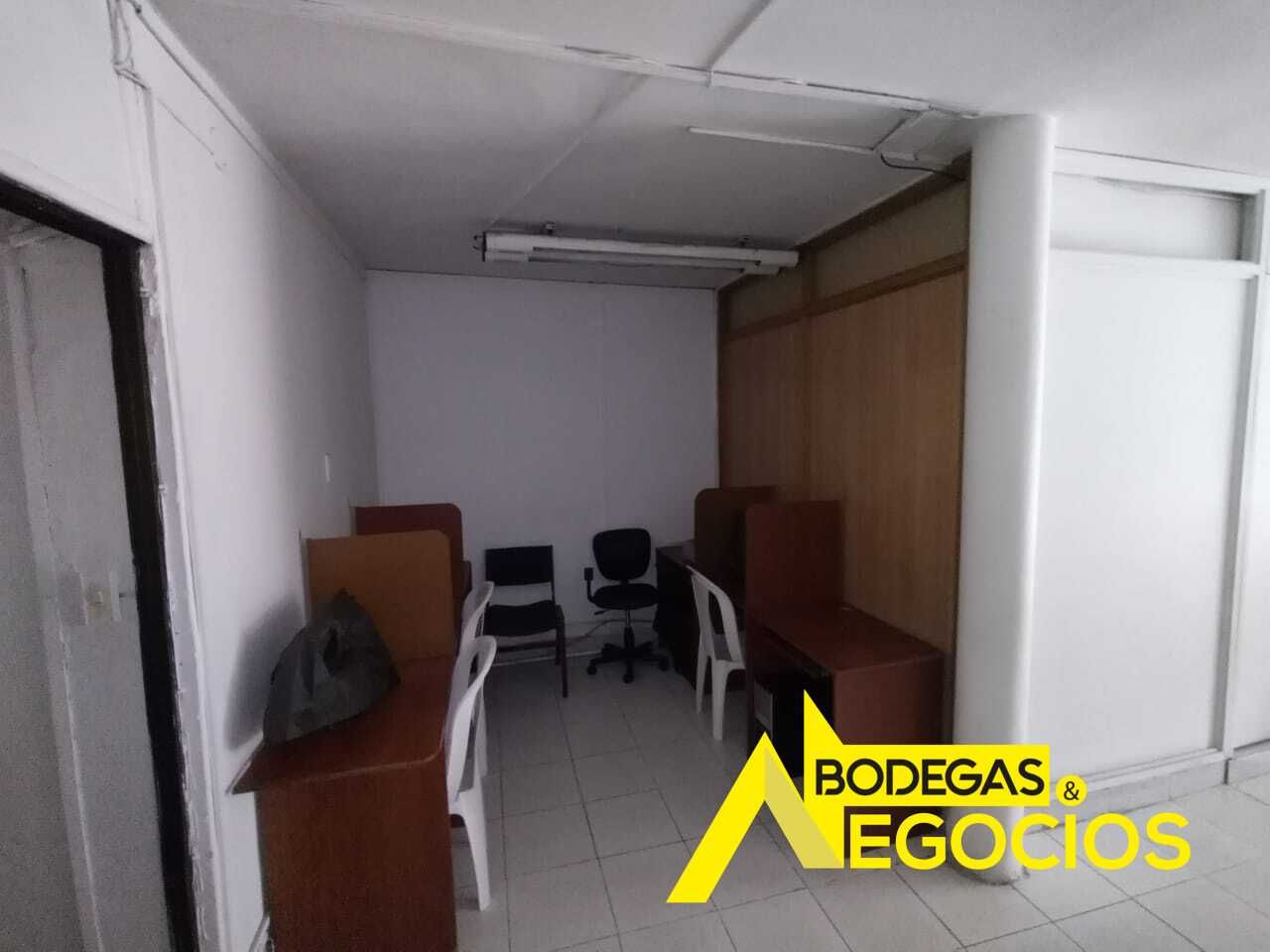 Local en arriendo Antioquia Medellín Villa Carlota 200 m2 Habitaciones 0 Baños 0 Garajes 2 Precio $4200000