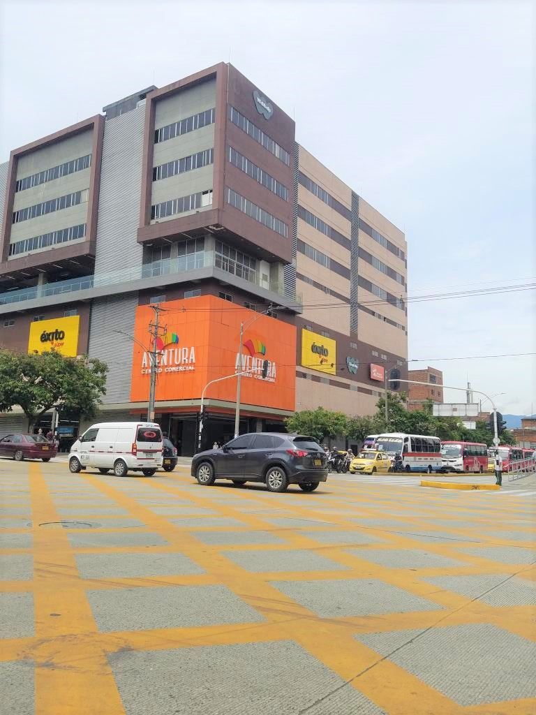 Local en arriendo Antioquia Medellín Jesus Nazareno 35 m2 Habitaciones 0 Baños 10 Garajes 1 Precio $3500000