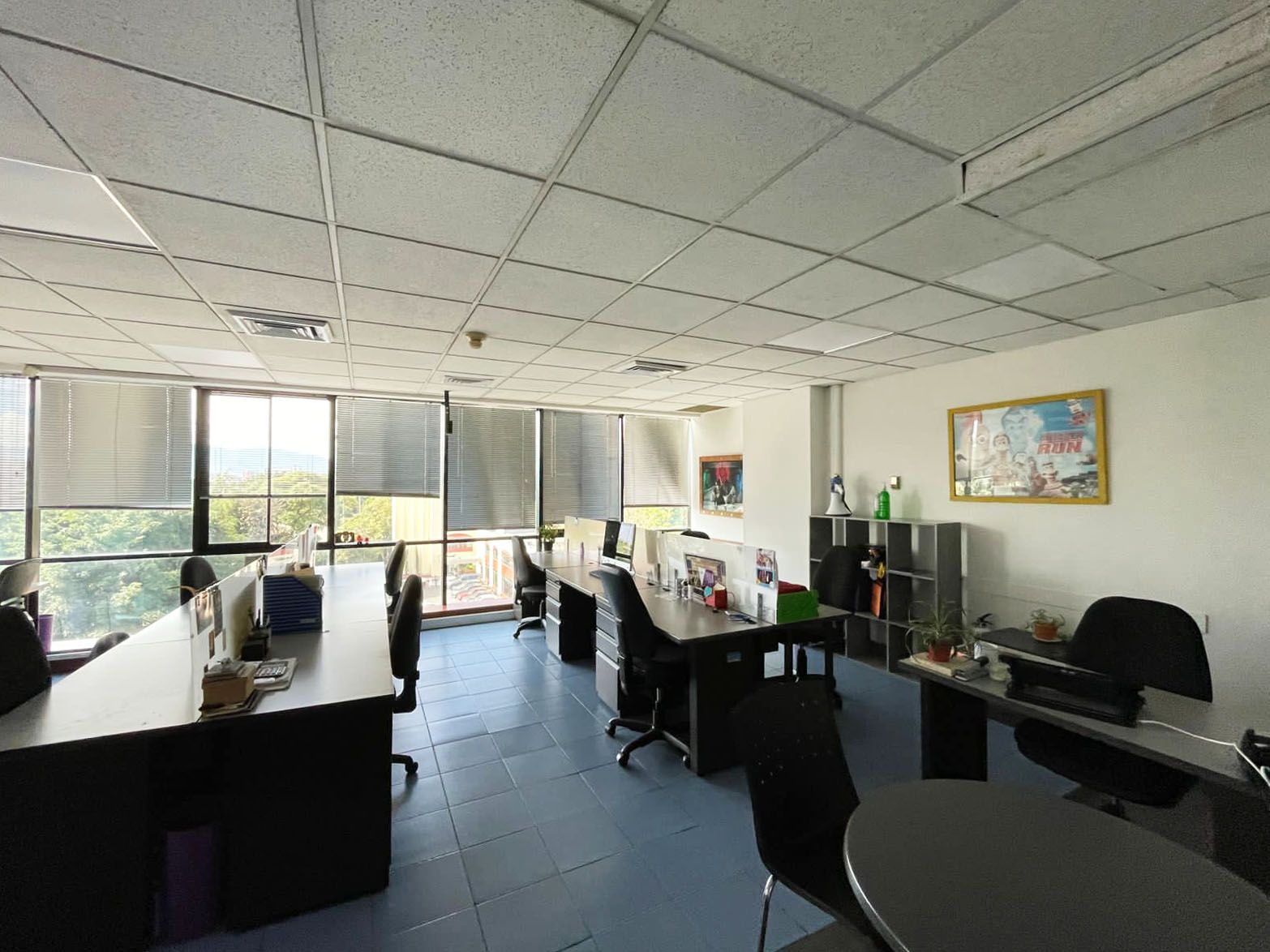 Oficina en arriendo o venta Antioquia Medellín La Aguacatala 285 m2 Habitaciones 0 Baños 2 Garajes 7 Precio venta $2450000000 Precio arriendo $16500000