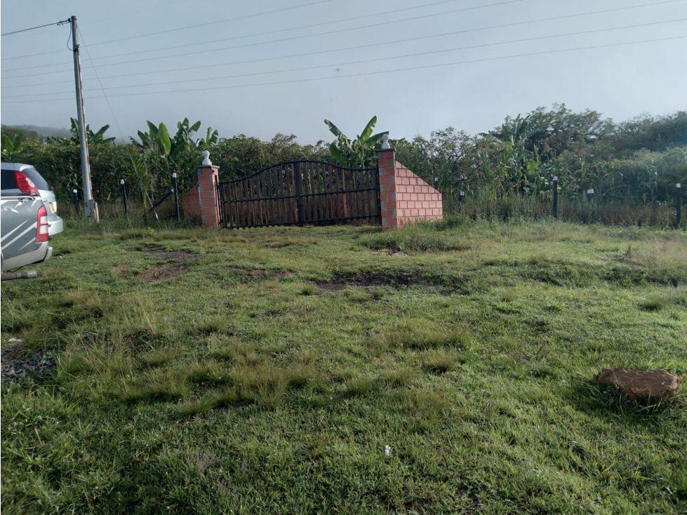 Finca en venta Santander Curití Curití 140 m2 Habitaciones 4 Baños 2 Garajes 8 Precio $420000000