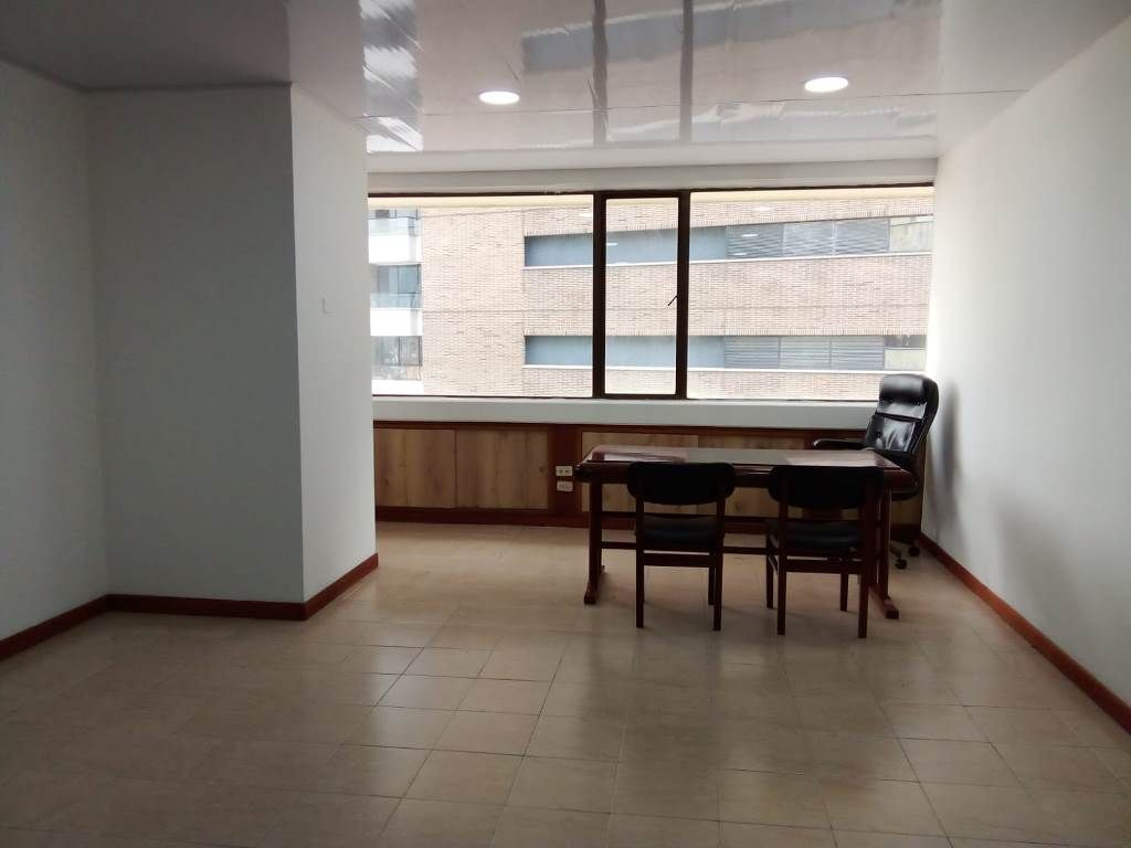 Oficina en venta Antioquia Medellín Manila 64 m2 Habitaciones 0 Baños 0 Garajes 2 Precio $450000000