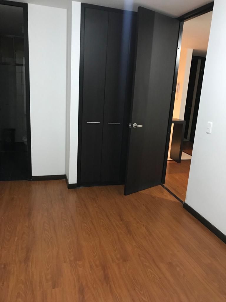 Apartamento en venta Cundinamarca Bogotá San Antonio Nor - Occidental 37 m2 Habitaciones 1 Baños 1 Garajes 1 Precio $169000000