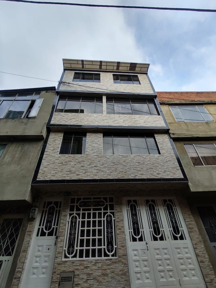 Casa en venta Cundinamarca Bogotá Gran Britalia 288 m2 Habitaciones 14 Baños 15 Garajes 2 Precio $480000000