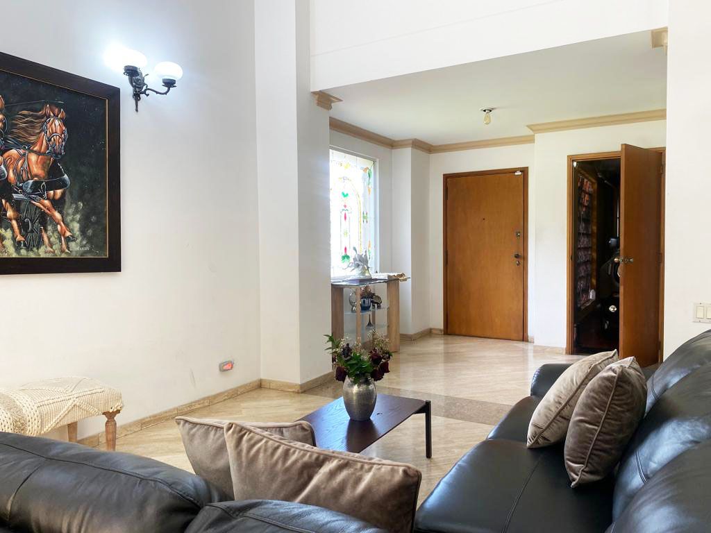 Casa en venta Antioquia Medellín La Linde 350 m2 Habitaciones 4 Baños 8 Garajes 3 Precio $2350000000
