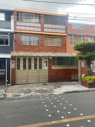 Casa en venta Cundinamarca Bogotá Santa Helenita 350 m2 Habitaciones 6 Baños 4 Garajes 1 Precio $600000000