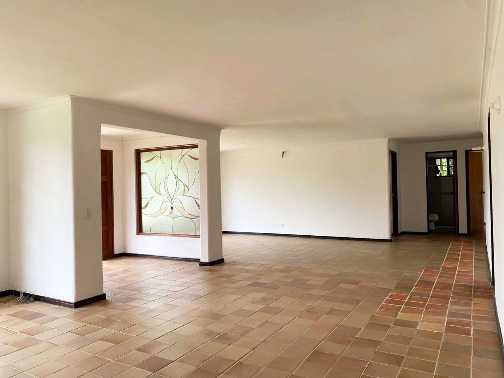 Casa en arriendo o venta Antioquia Rionegro Rionegro 250 m2 Habitaciones 3 Baños 4 Garajes 3 Precio venta $1500000000 Precio arriendo $6700000