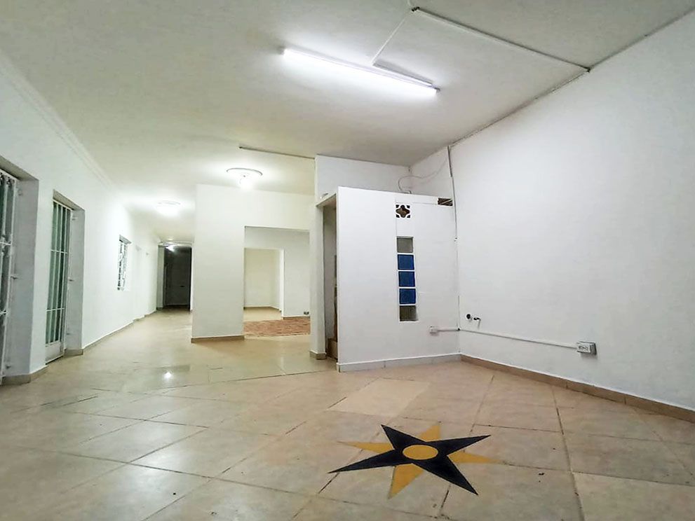 Oficina en arriendo Antioquia Medellín Cristo Rey 147 m2 Habitaciones 0 Baños 4 Garajes 1 Precio $6800000