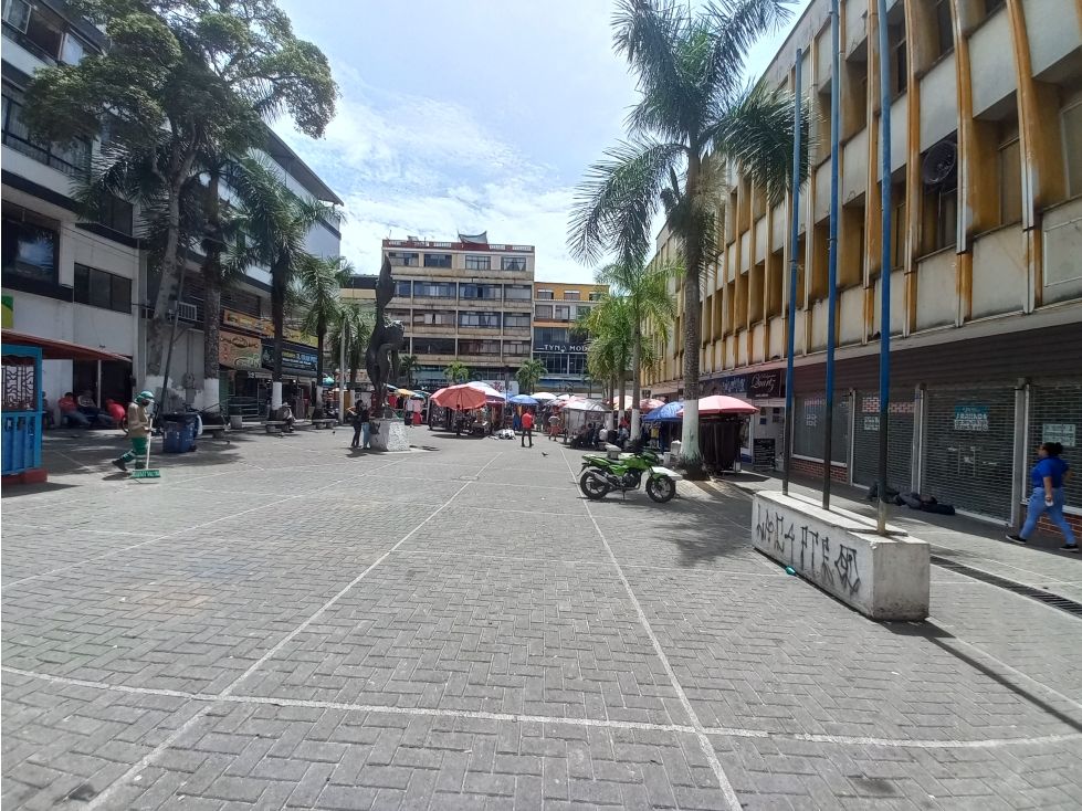 Oficina en venta Tolima Ibagué Centro 283 m2 Habitaciones 0 Baños 2 Garajes 1 Precio $805000000