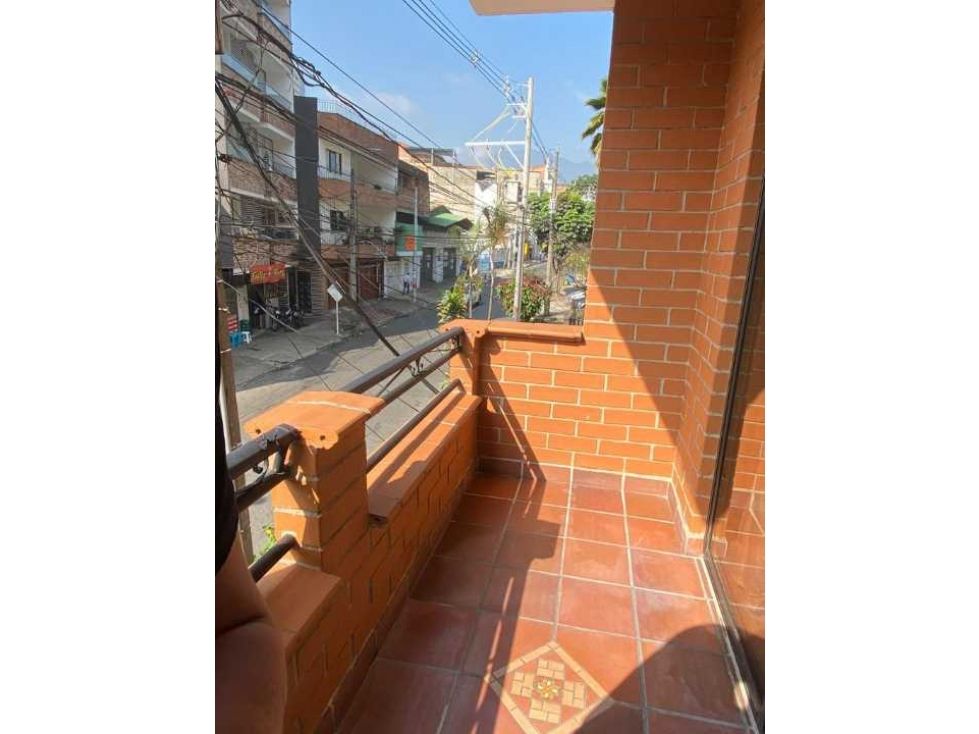Apartamento en venta Antioquia Itagüí Centro 100 m2 Habitaciones 3 Baños 2 Garajes 2 Precio $445000000