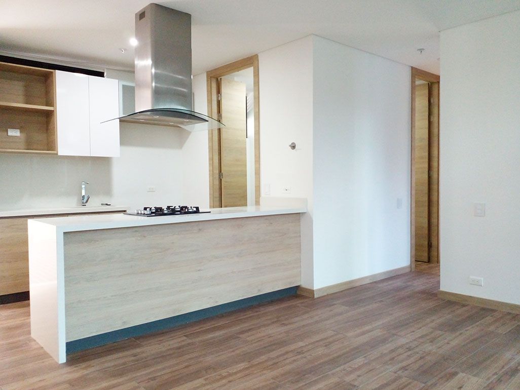 Apartamento en arriendo Antioquia Envigado Zona Centro 81 m2 Habitaciones 2 Baños 2 Garajes 2 Precio $5300000