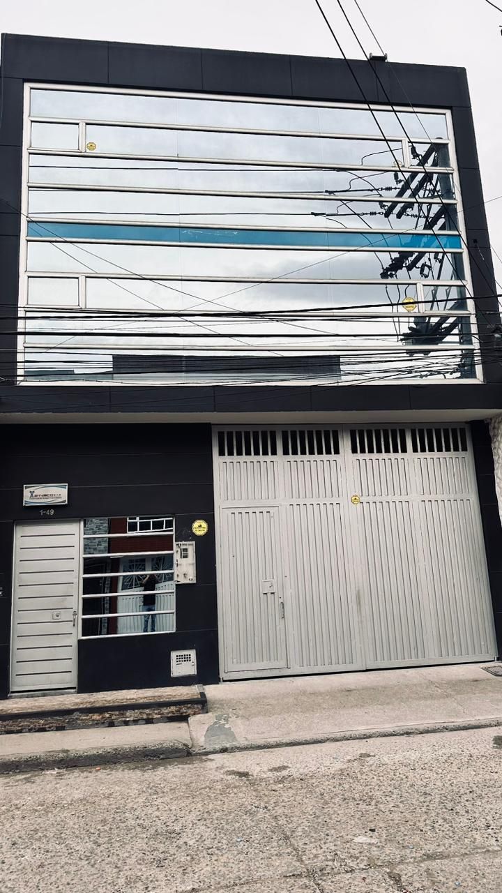 Oficina en venta Cundinamarca Bogotá Floresta Sur 131 m2 Habitaciones 0 Baños 6 Garajes 5 Precio $850000000