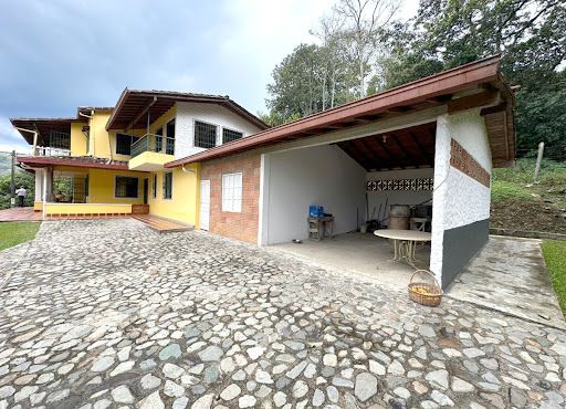 Finca en venta Antioquia Amagá Amagá 430 m2 Habitaciones 4 Baños 4 Garajes 3 Precio $850000000