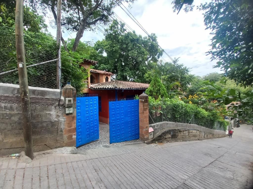 Casa en arriendo Antioquia Santafé De Antioquia Santafé De Antioquia 350 m2 Habitaciones 4 Baños 4 Garajes 2 Precio $5000000