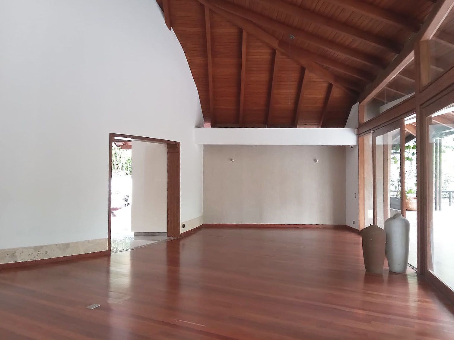 Oficina en arriendo Antioquia Envigado Alto De Misael 500 m2 Habitaciones 0 Baños 6 Garajes 14 Precio $21700000