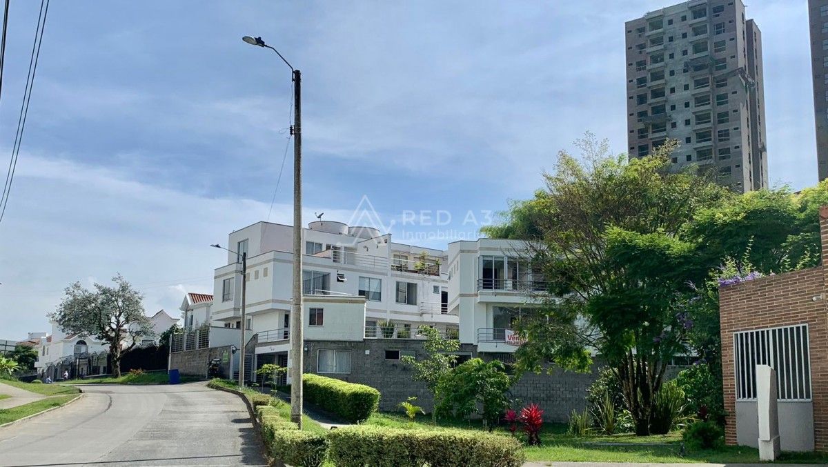 Casa en venta Risaralda Pereira La Julita 287 m2 Habitaciones 3 Baños 4 Garajes 1 Precio $970000000