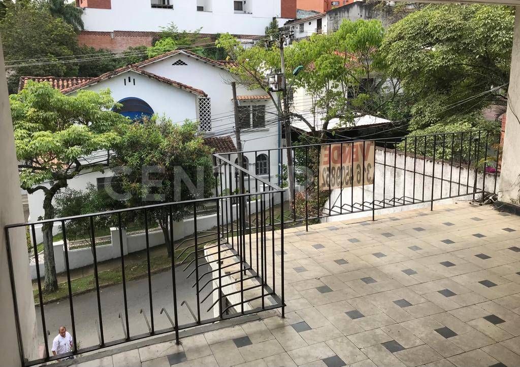 Casa en venta Valle Del Cauca Cali Arboledas 350 m2 Habitaciones 5 Baños 4 Garajes 3 Precio $760000000