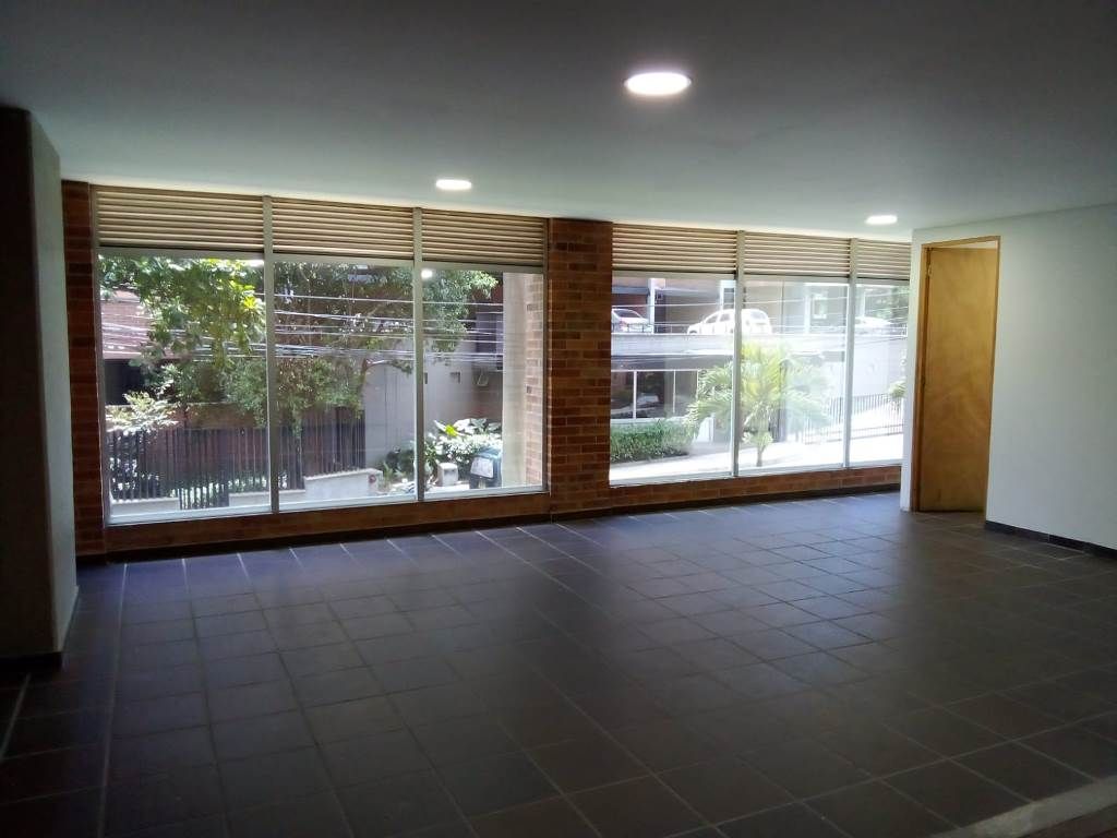Local en arriendo Antioquia Medellín Castropol 96 m2 Habitaciones 0 Baños 2 Garajes 1 Precio $12500000