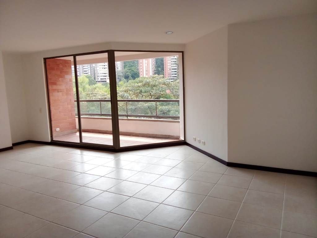 Apartamento en arriendo Antioquia Medellín El Tesoro 117 m2 Habitaciones 3 Baños 4 Garajes 3 Precio $6100000