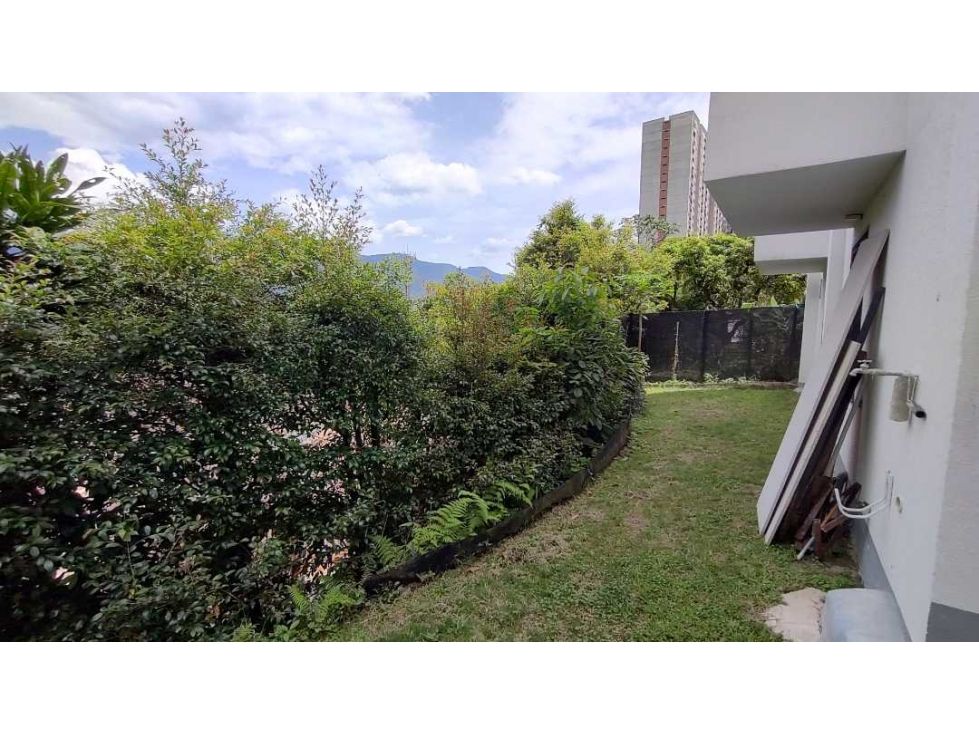 Casa en venta Antioquia Sabaneta Sabaneta 210 m2 Habitaciones 5 Baños 8 Garajes 1 Precio $680000000