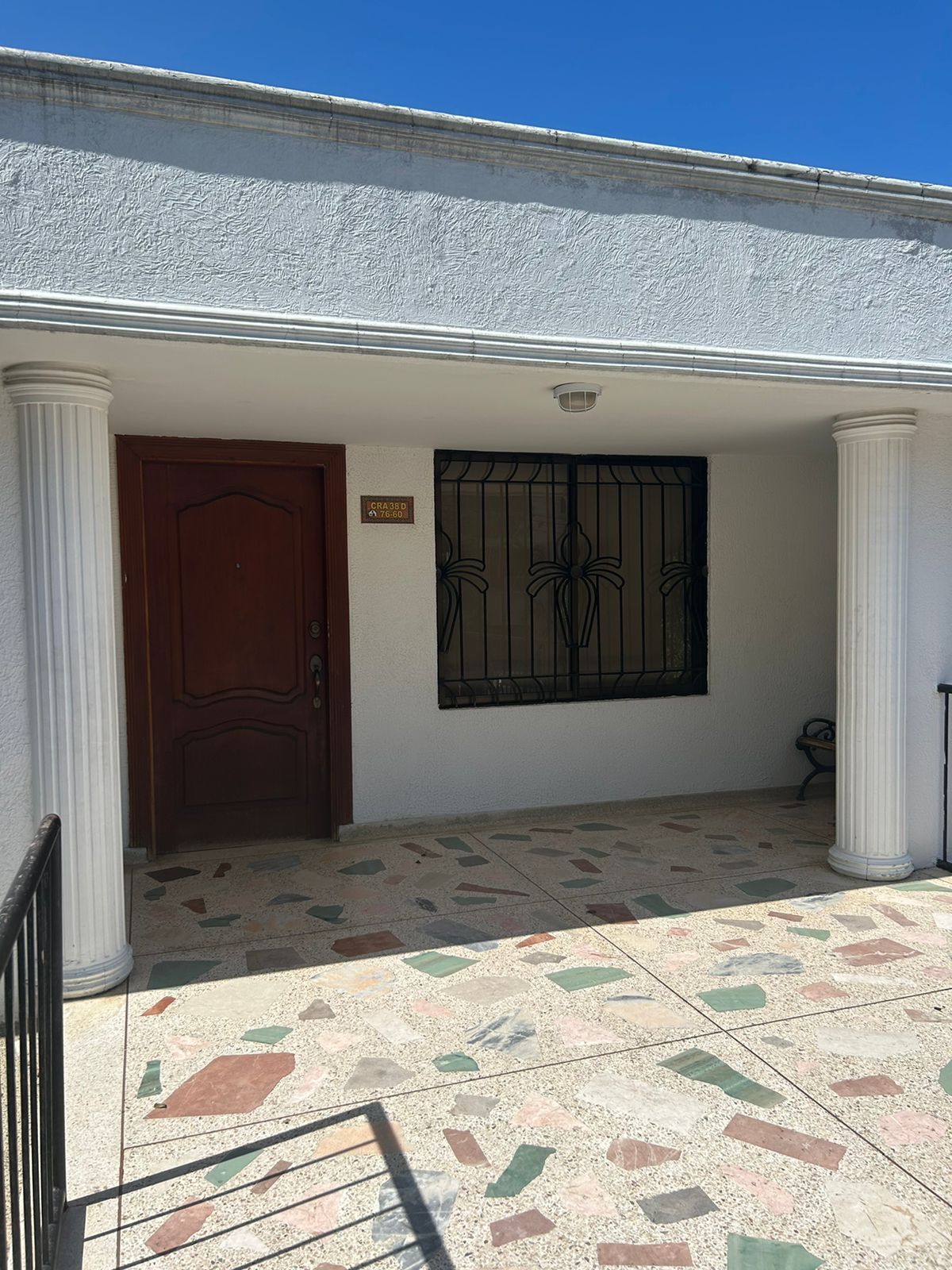 Casa en venta Atlántico Barranquilla Las Mercedes 327 m2 Habitaciones 3 Baños 4 Garajes 3 Precio $780000000