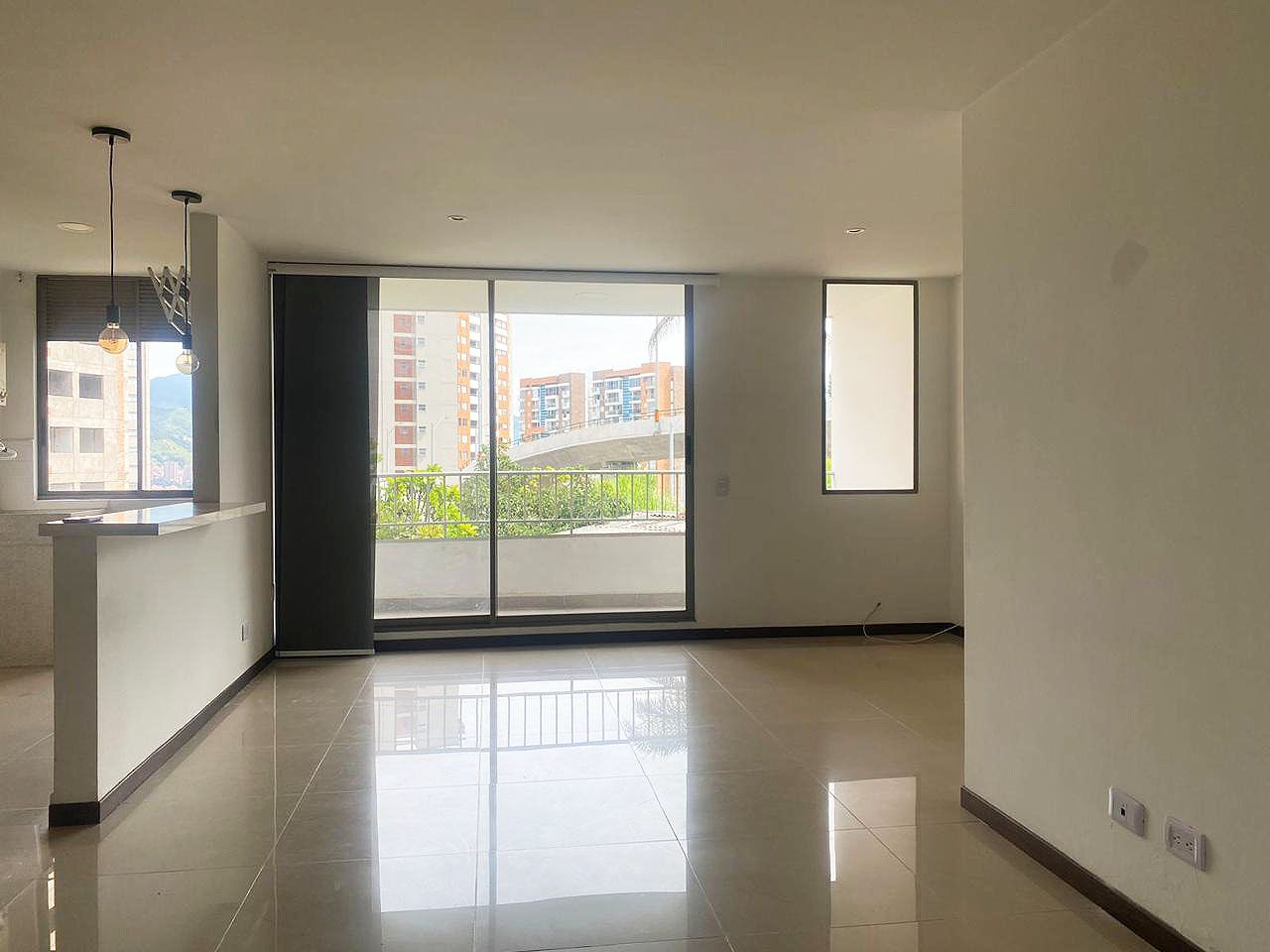 Apartamento en arriendo Antioquia Envigado Mirador Del Esmeraldal 86 m2 Habitaciones 3 Baños 2 Garajes 3 Precio $3250000