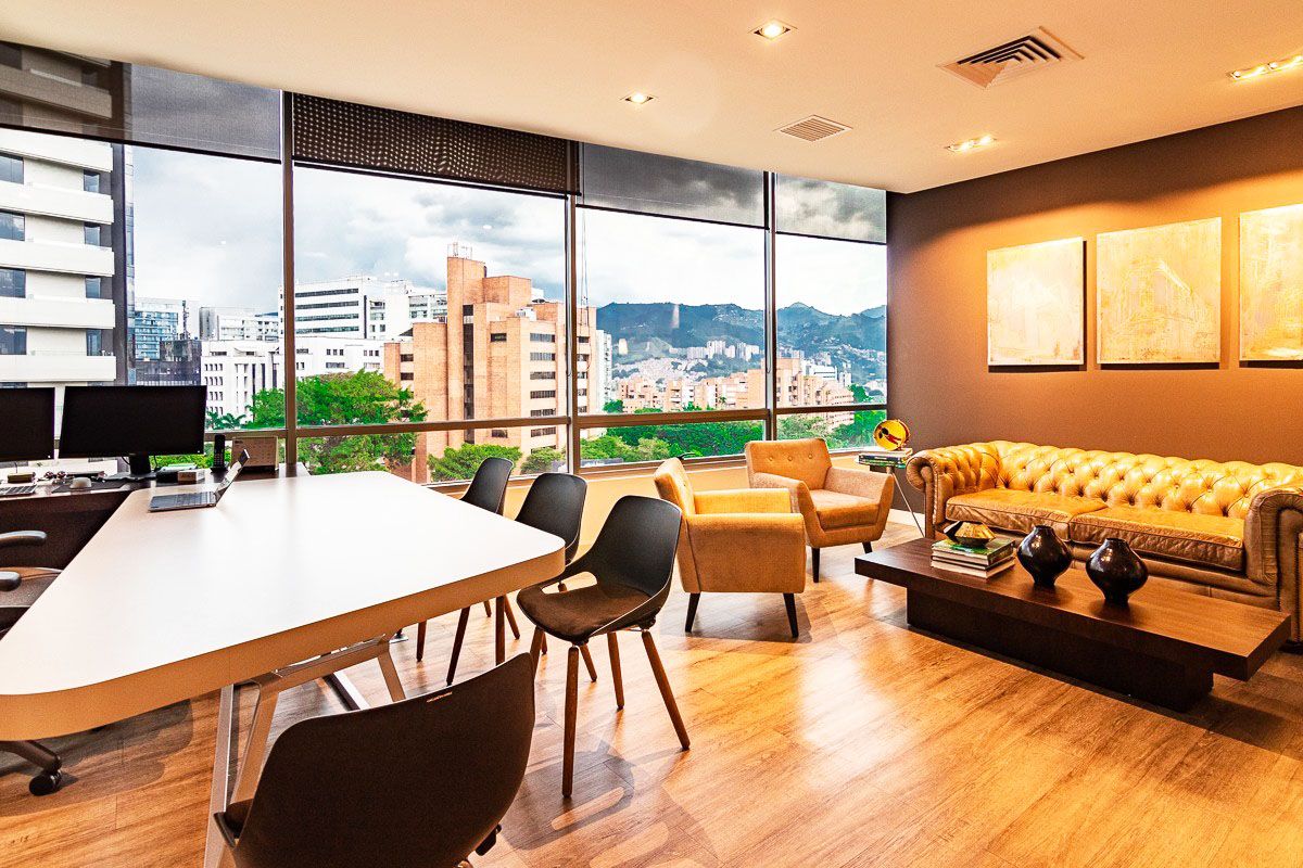 Oficina en venta Antioquia Medellín Patio Bonito 72 m2 Habitaciones 0 Baños 2 Garajes 3 Precio $730000000