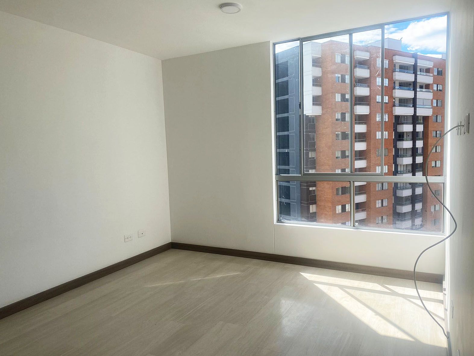 Apartamento en arriendo Antioquia Envigado Zúñiga 86 m2 Habitaciones 3 Baños 2 Garajes 2 Precio $3200000