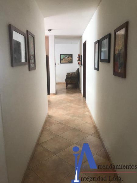 Casa en venta Antioquia Medellín La Castellana 242 m2 Habitaciones 4 Baños 3 Garajes 0 Precio $800000000